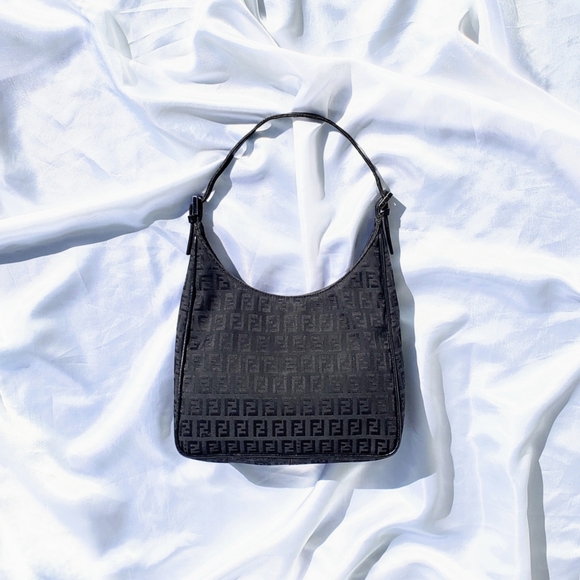 🖤SOLD BLACK FENDI ZUCCHINO TOTE🖤 - Picture 2 of 13